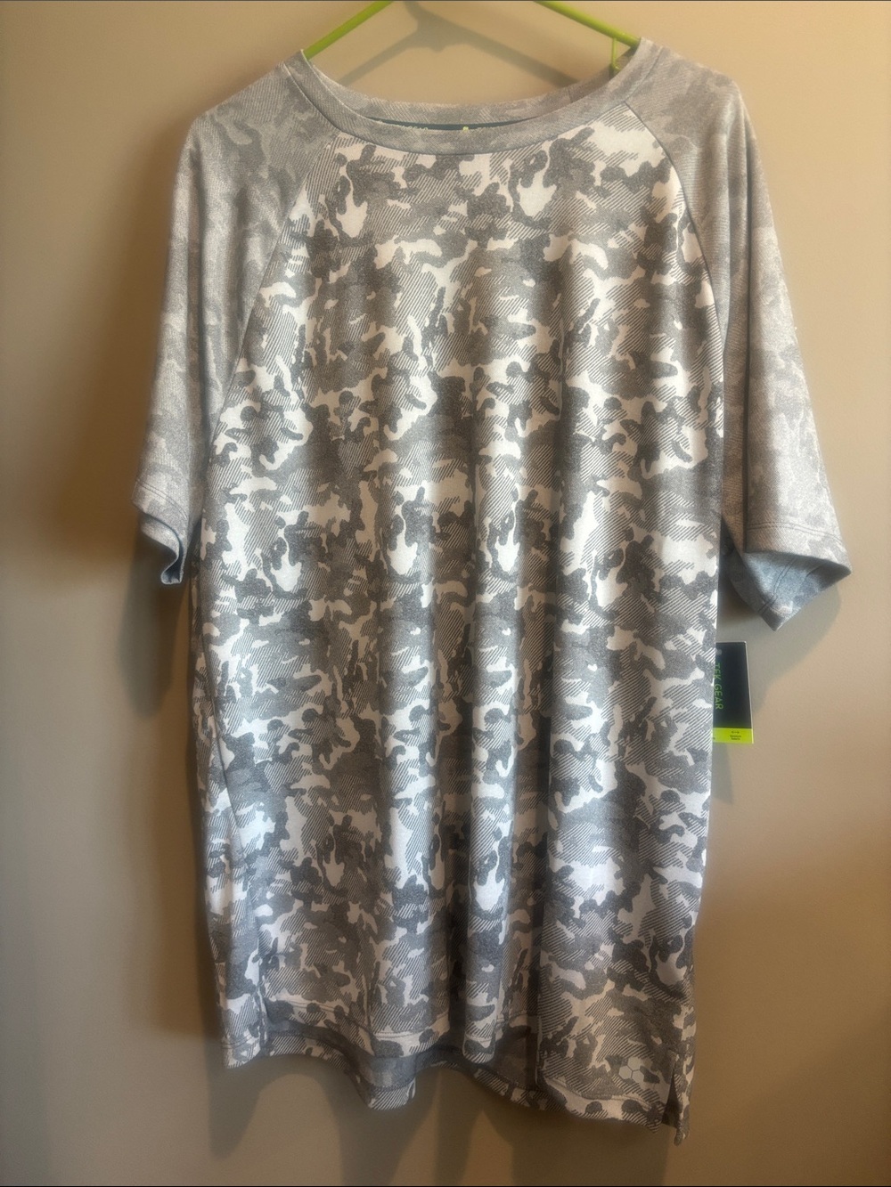tek gear Gray & White Camo Short-Sleeve Tee